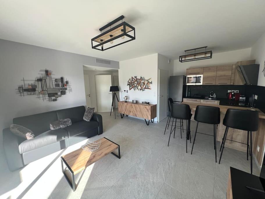 Superbe Appartement Neuf Aucalme Saint-Mandrier-sur-Mer Kültér fotó